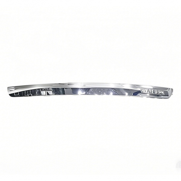 OE 8200700557 For Renault Symbol Rear Lid Chrome Applique